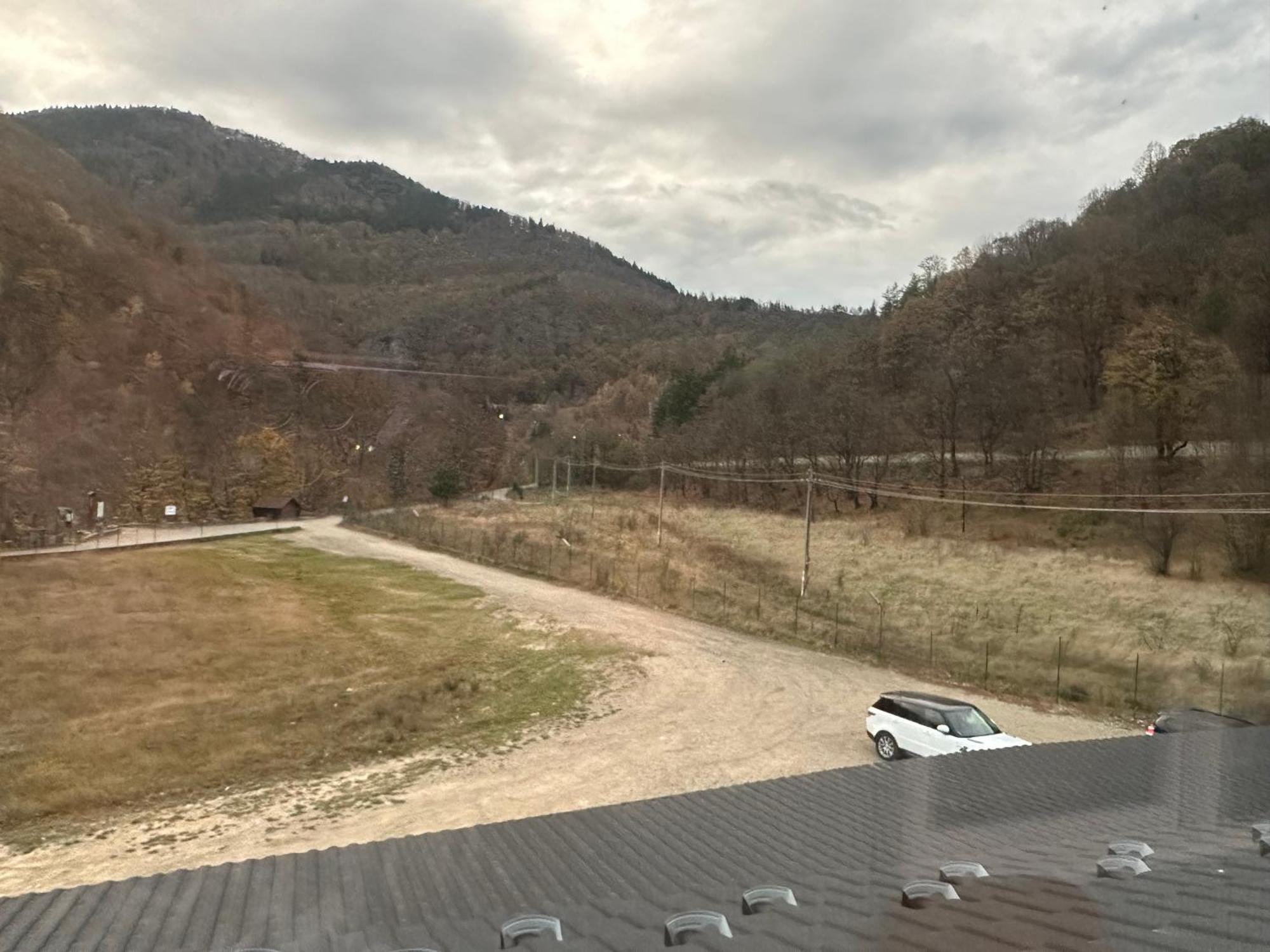 Pensiunea Cascada Putnei Lepşa Exteriér fotografie
